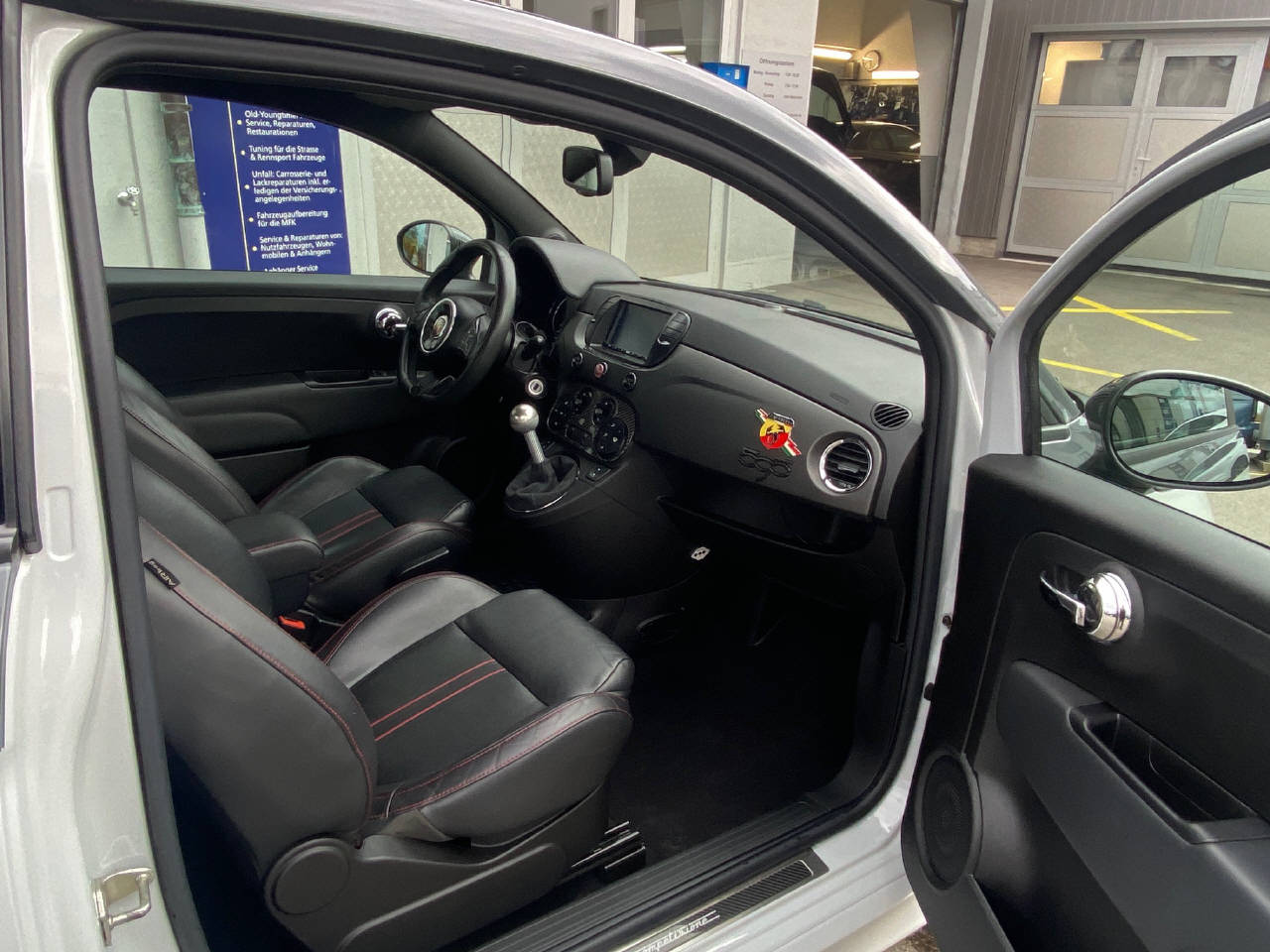 FIAT 595 Abarth 1.4 T-Jet 180 Competizione-image-10