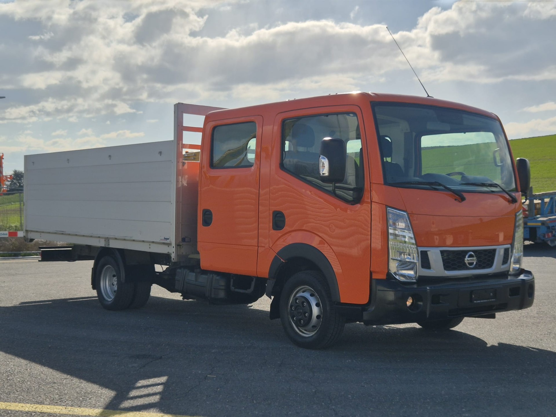 NISSAN NT400 35.15 L3 PRO DK