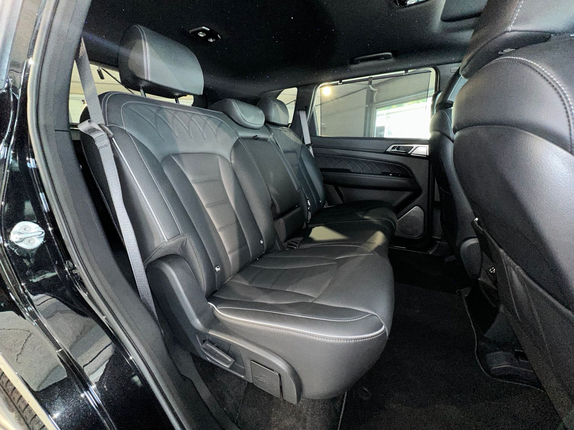 KGM-SsangYong Rexton 2.2 CRDi Blackline 4WD AT 3.5 T AHK-image-6