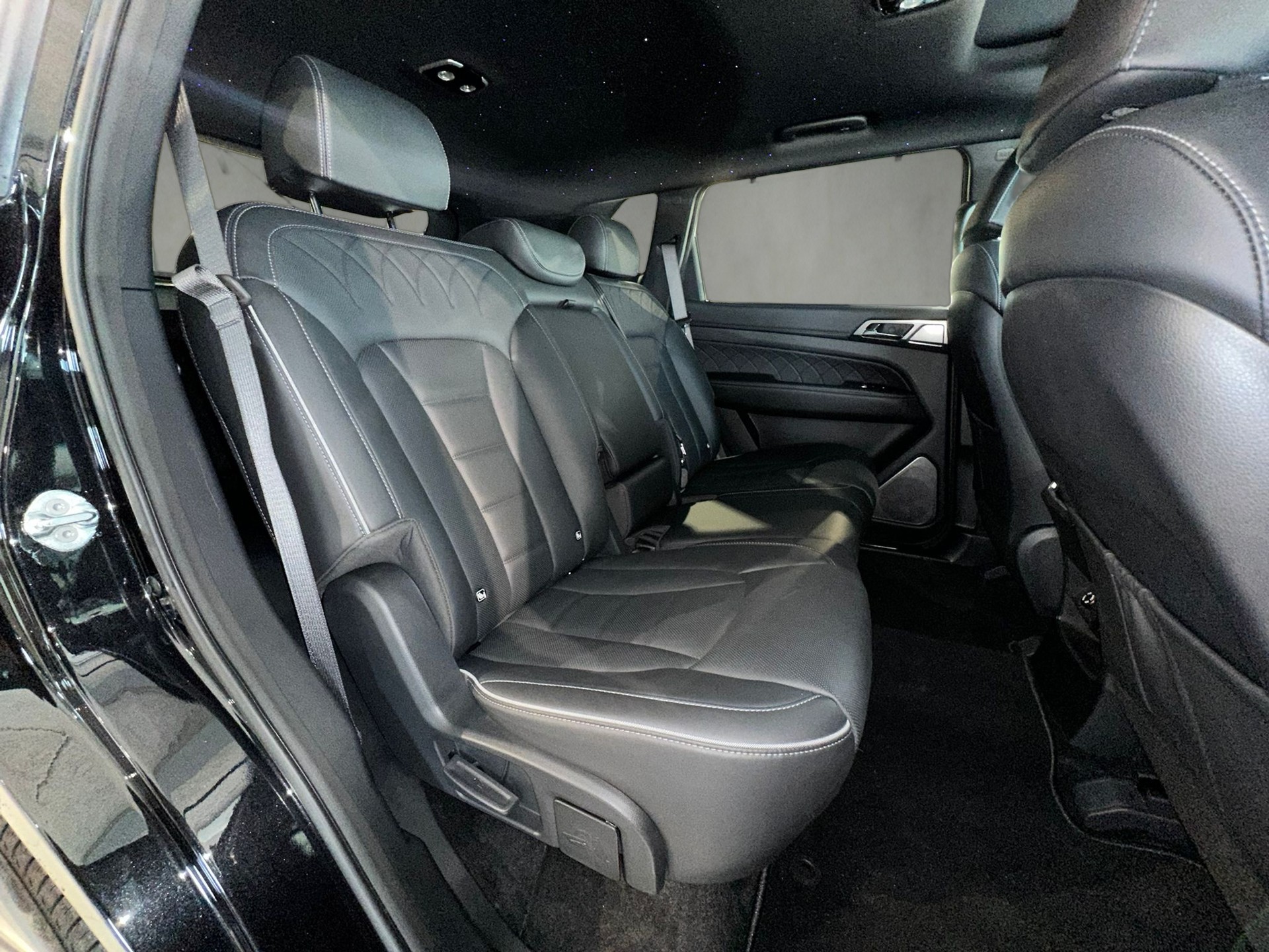 KGM-SsangYong Rexton 2.2 CRDi Blackline 4WD AT 3.5 T AHK-image-6