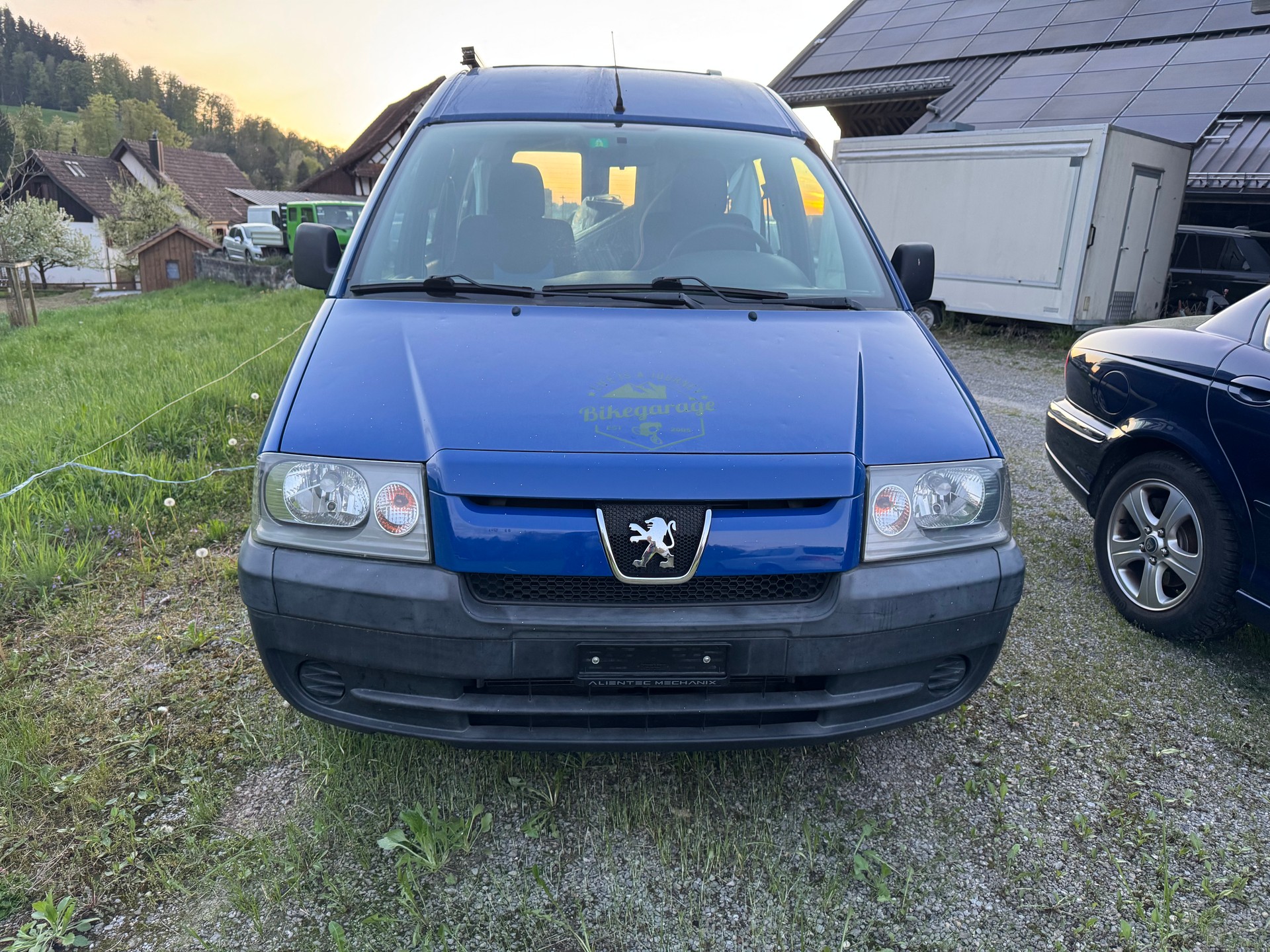 PEUGEOT Expert 2.0 220 C Confort Swiss P.-showroom-element-2