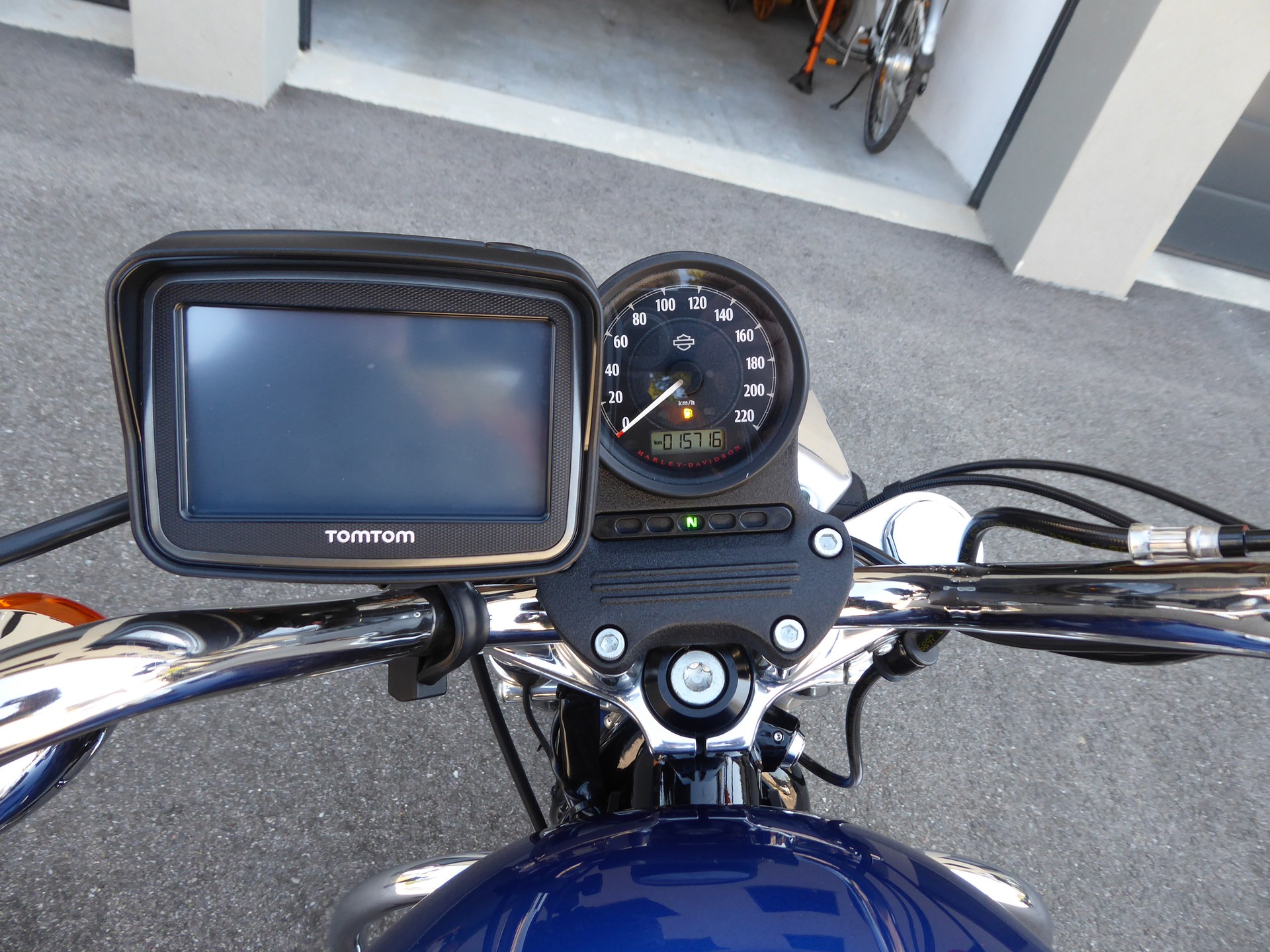 HARLEY-DAVIDSON XL 883 L Sportster Super Low ABS-image-4