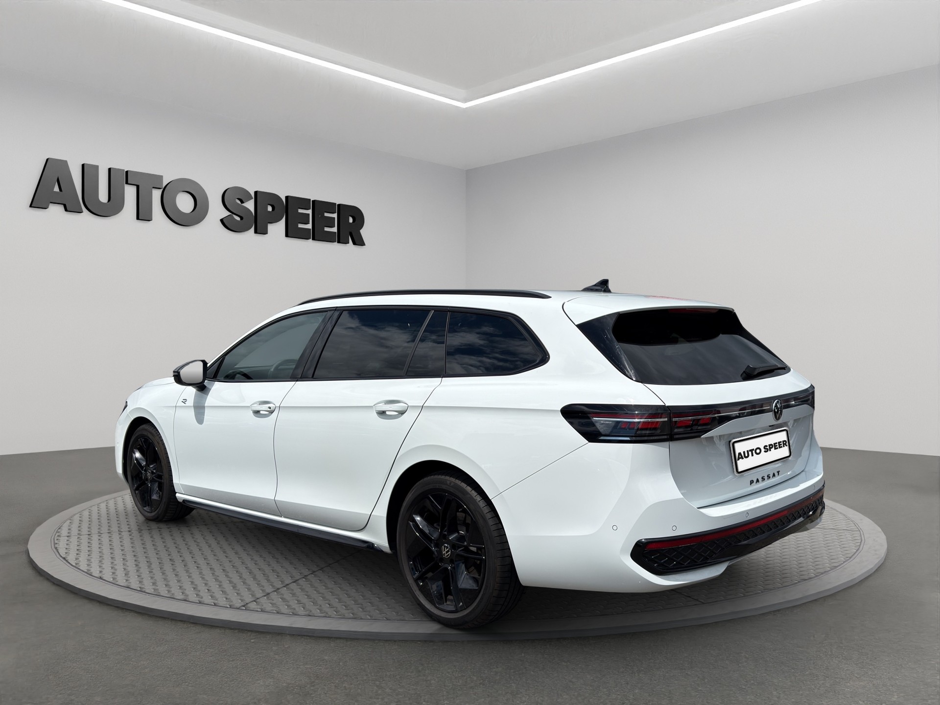 VW Passat Variant 2.0 TDI evo R-Line 4 Motion DSG-image-5