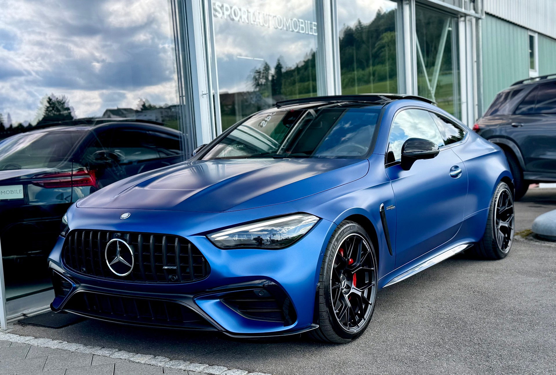 MERCEDES-BENZ CLE 53 Coupé AMG 4Matic+ 9G-Tronic *MANUFAKTUR spectral blue magno*-showroom-element-3
