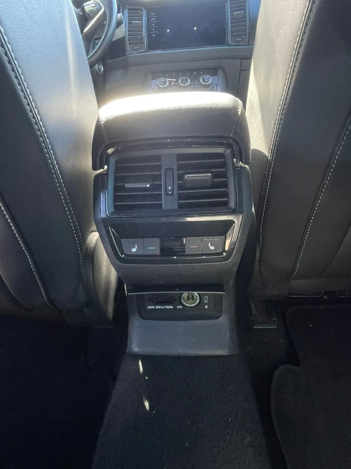 SKODA Kodiaq 2.0 TSI 4x4 SportLine *7 Plätzer*-image-10