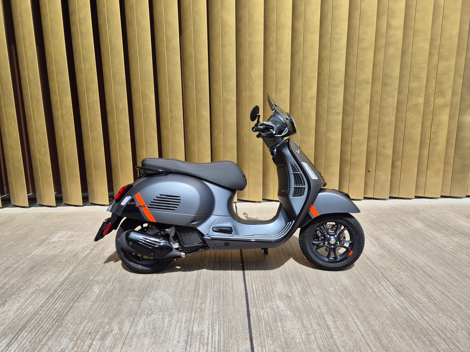 PIAGGIO Vespa GTS 125 Super Sport-image-3