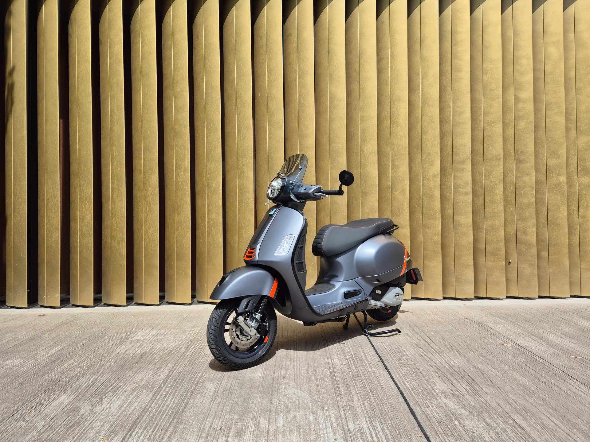PIAGGIO Vespa GTS 125 Super Sport-image-1