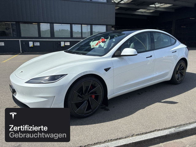 TESLA Model 3 Performance-showroom-element-1