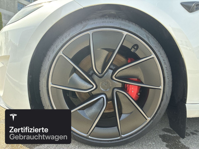 TESLA Model 3 Performance-image-4