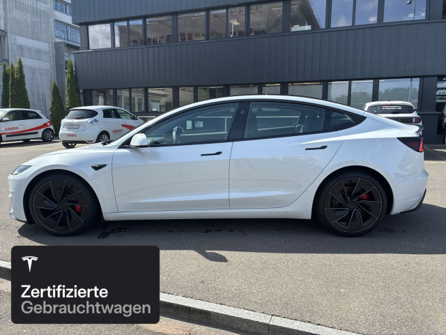 TESLA Model 3 Performance-showroom-element-3