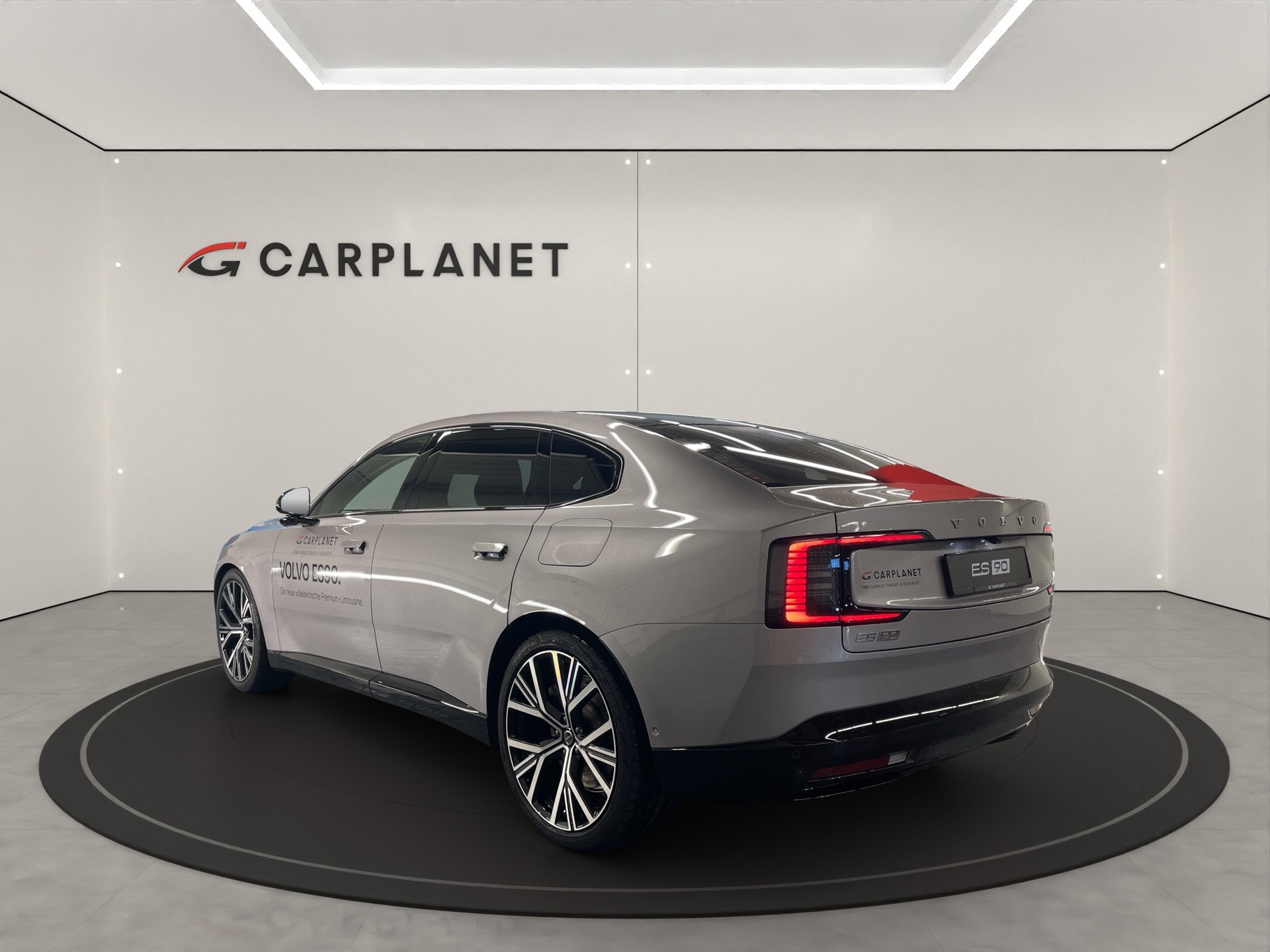 VOLVO ES90 Ultra-showroom-element-3