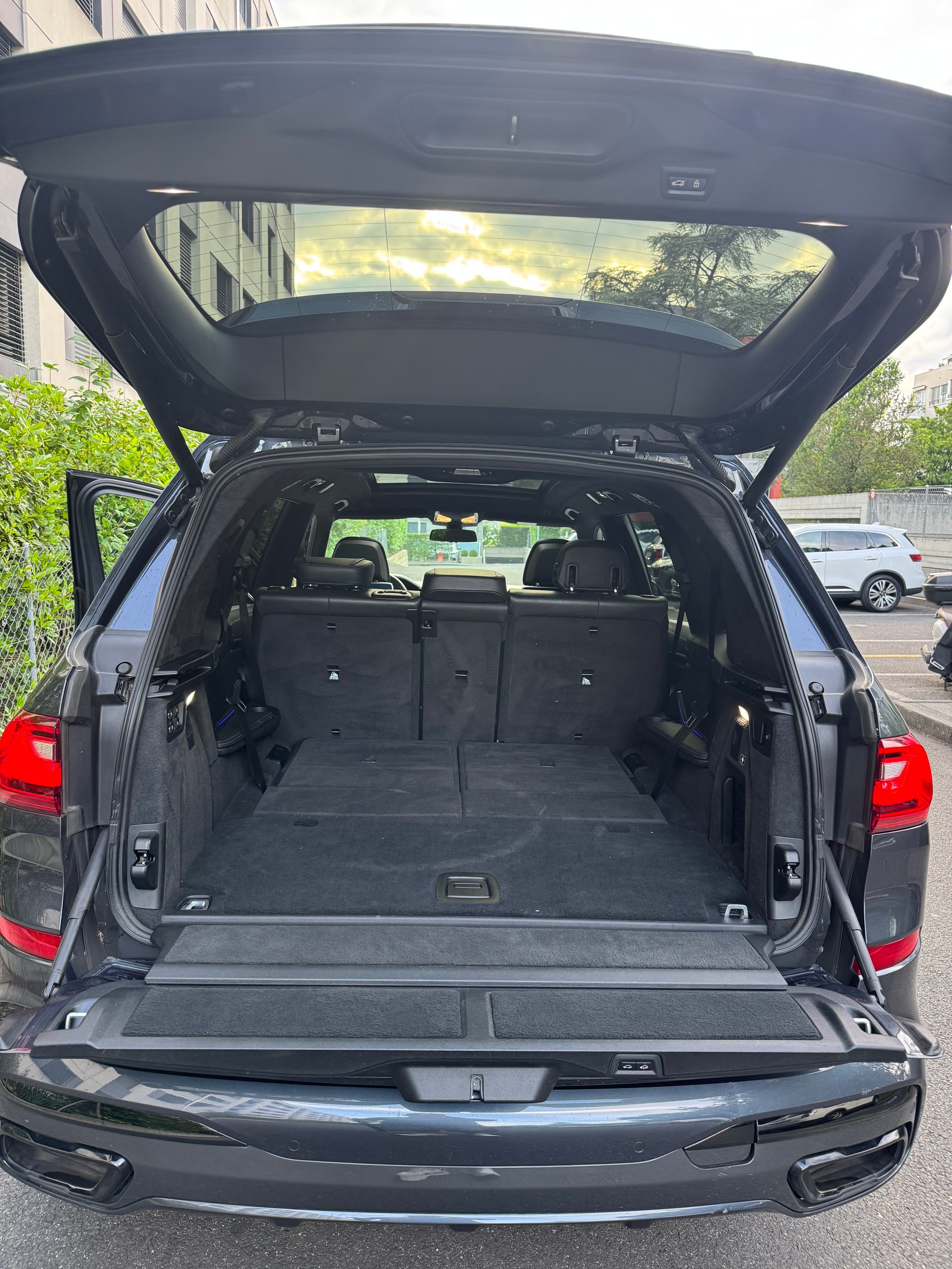BMW X7 xDrive M50i Steptronic 7 PLACES-image-11