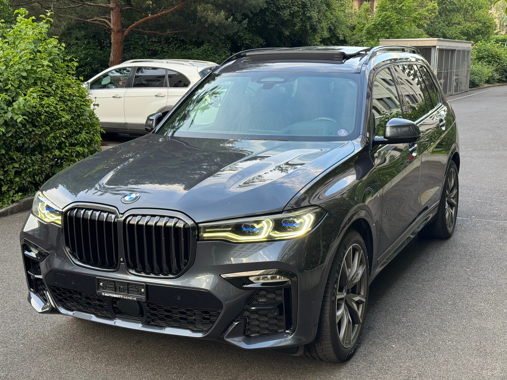 BMW X7 xDrive M50i Steptronic 7 PLACES-image-1