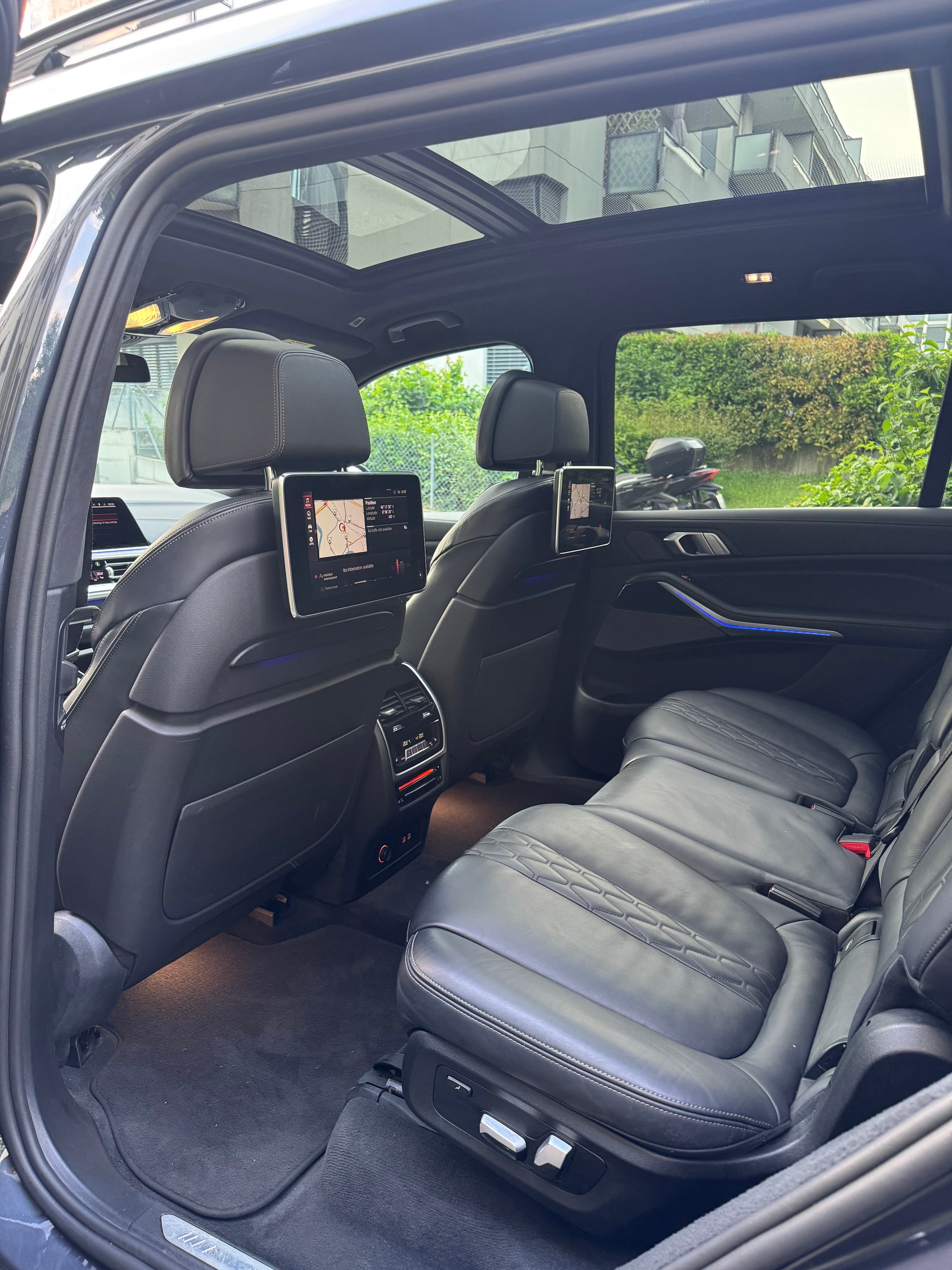 BMW X7 xDrive M50i Steptronic 7 PLACES-image-9