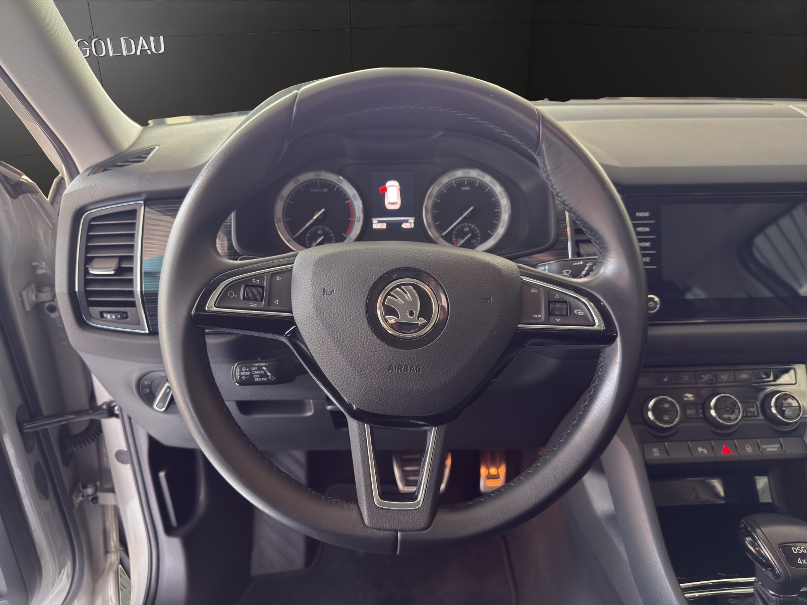 SKODA Kodiaq 2.0 TSI 4x4 Style-image-8