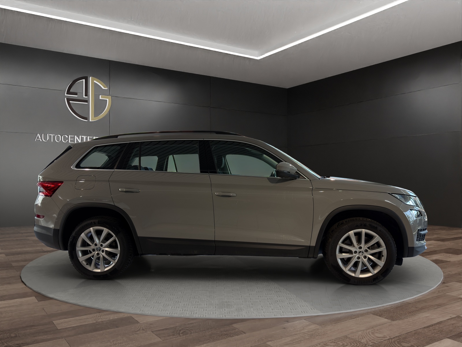 SKODA Kodiaq 2.0 TSI 4x4 Style-image-4