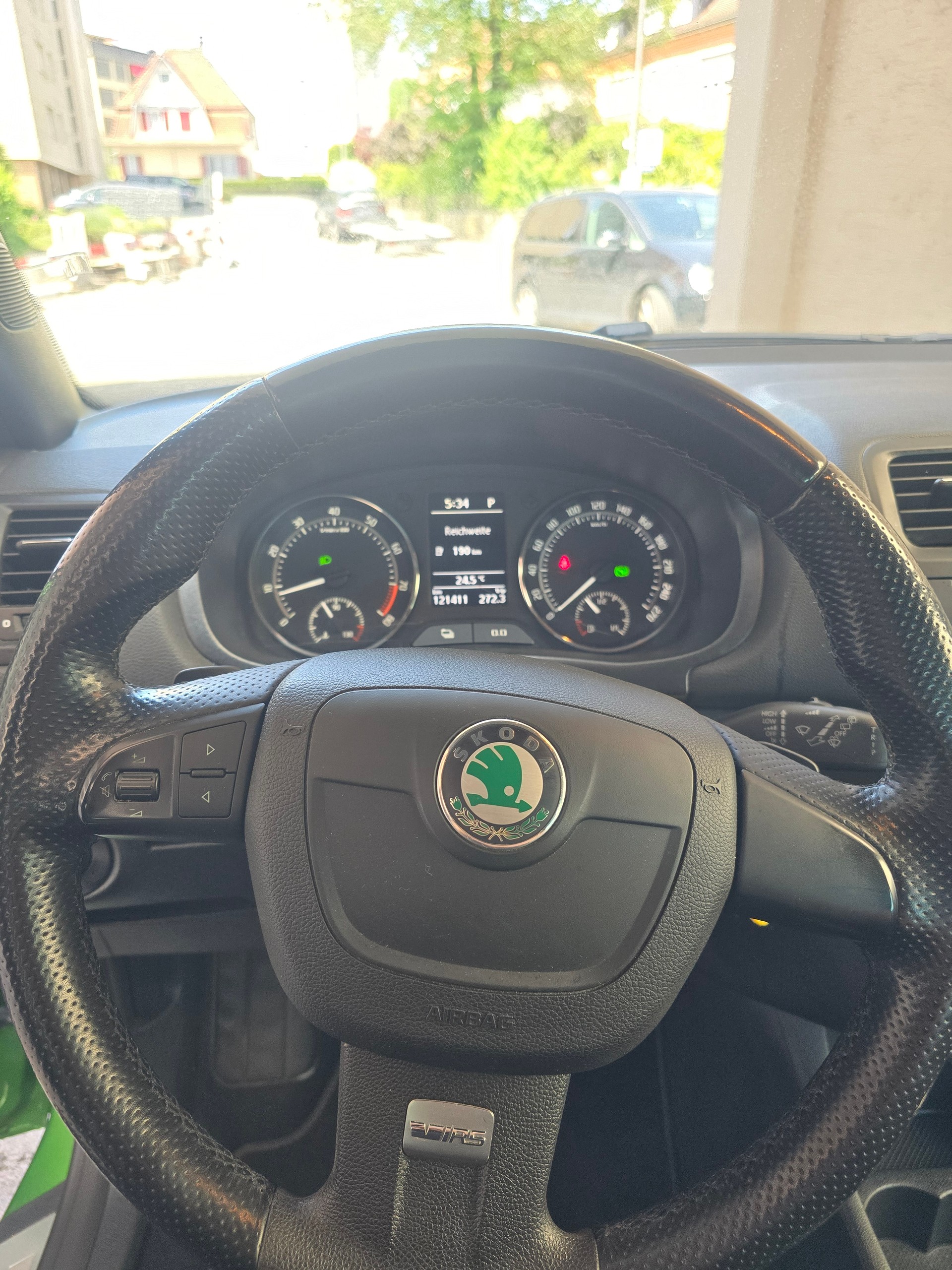 SKODA Fabia 1.4 TSI RS DSG-image-11