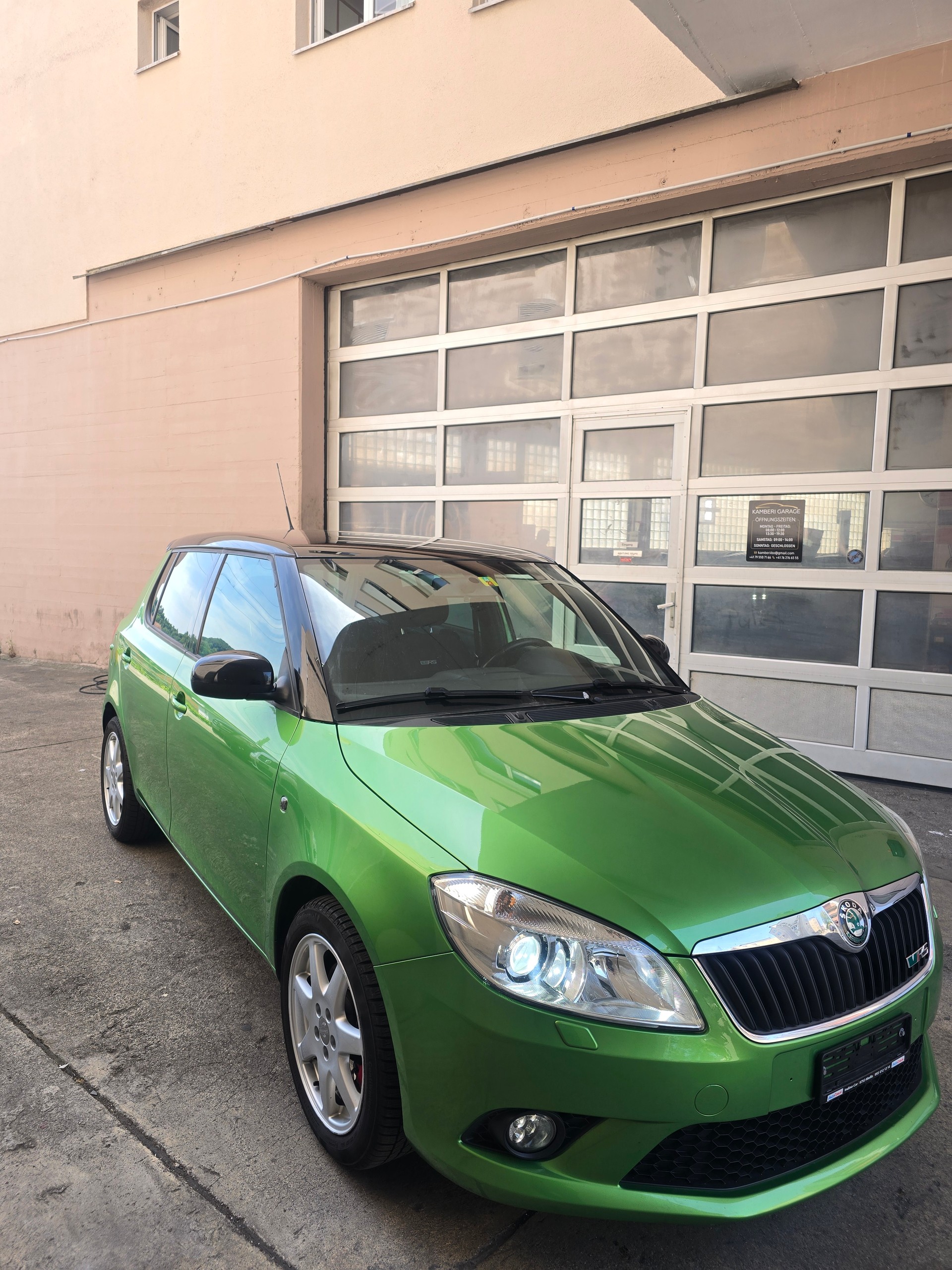 SKODA Fabia 1.4 TSI RS DSG-image-2