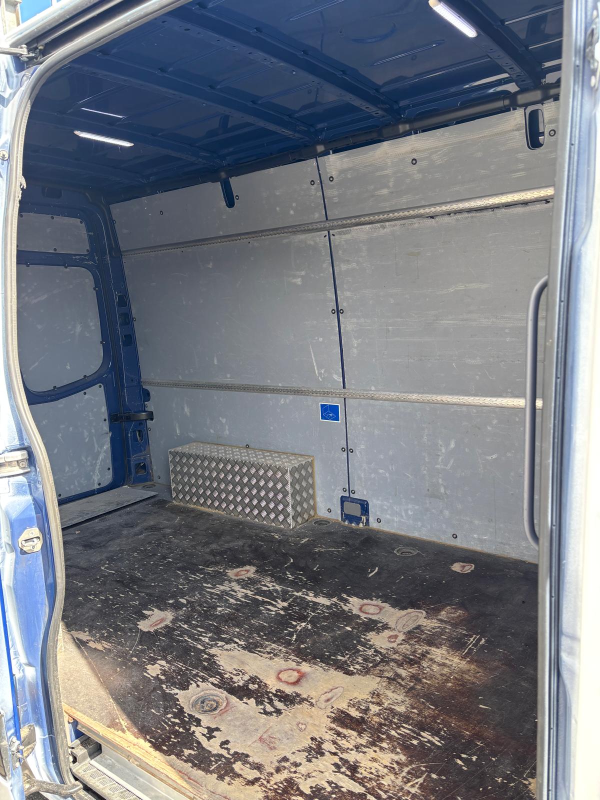 MERCEDES-BENZ Sprinter 313 CDI Standard 7G-Tronic-showroom-element-3