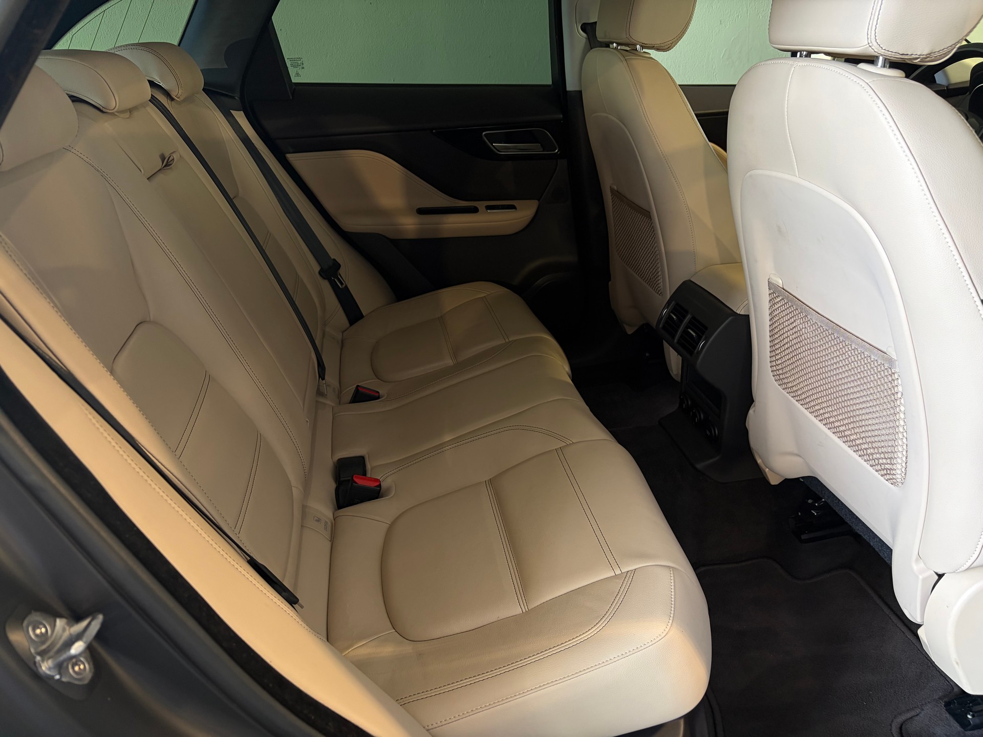 JAGUAR F-Pace 3.0 TD Prestige AWD Automatik * CH-Fahrzeug *-image-15