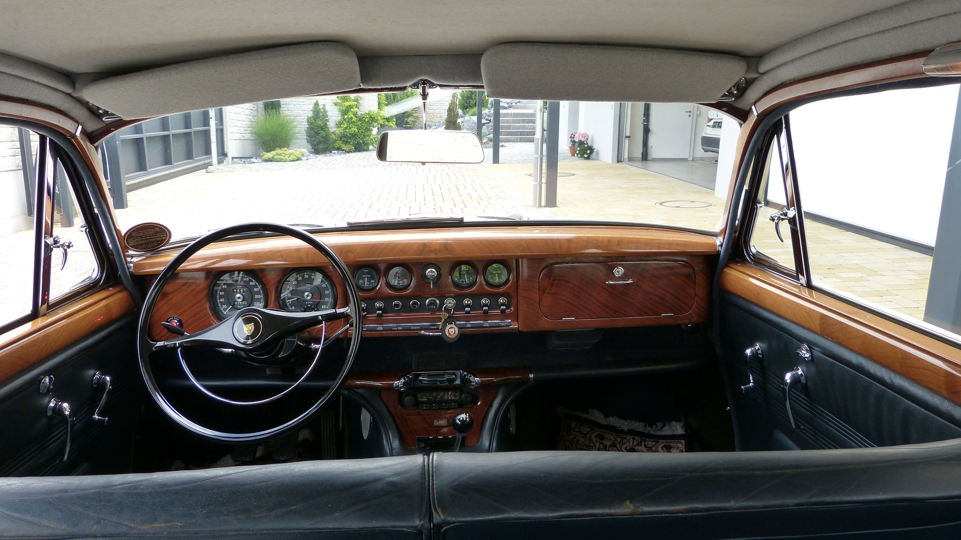 JAGUAR 3.8 S-image-4