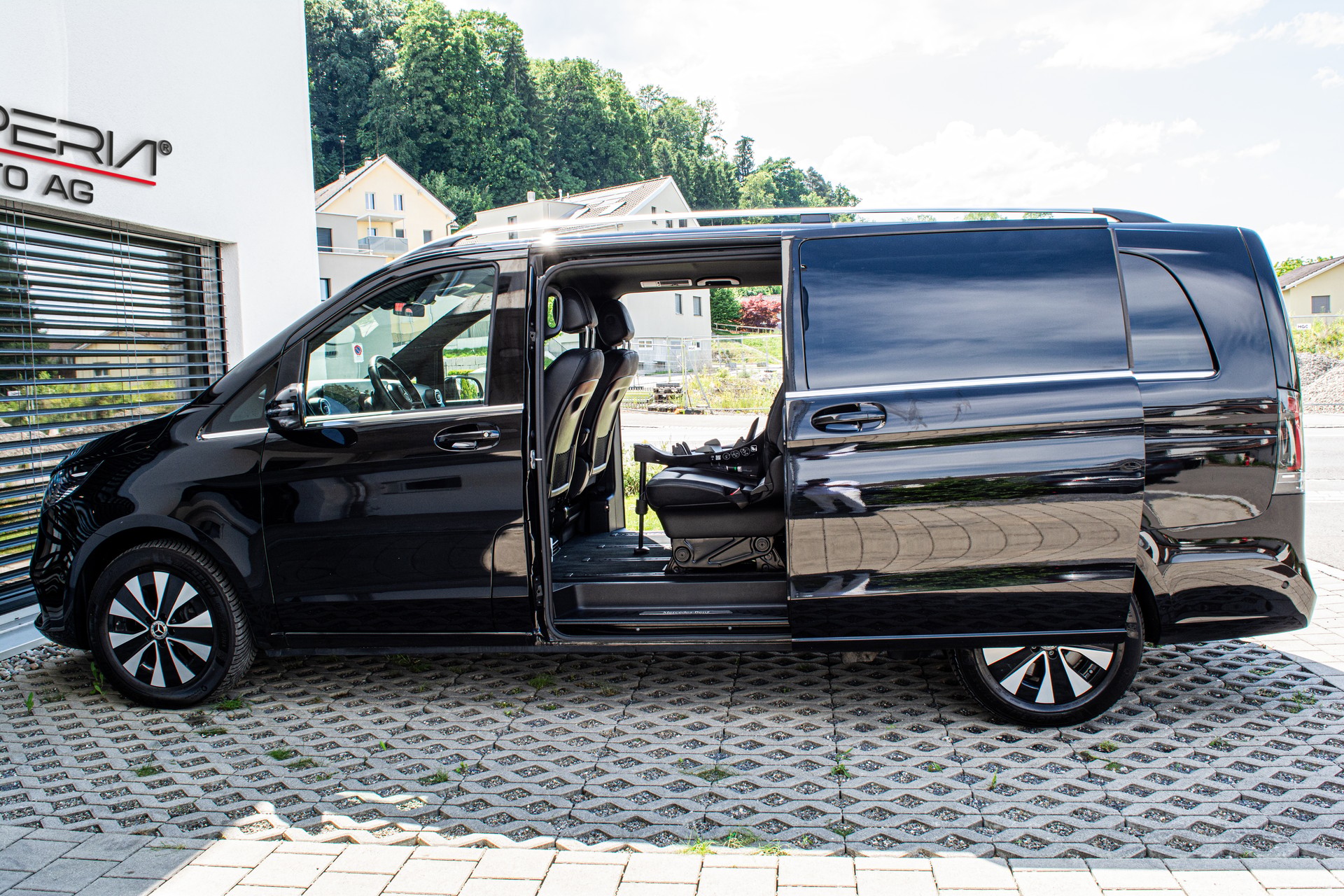 MERCEDES-BENZ V 300 d extralang Avantgarde 4Matic 9G-Tronic-image-10