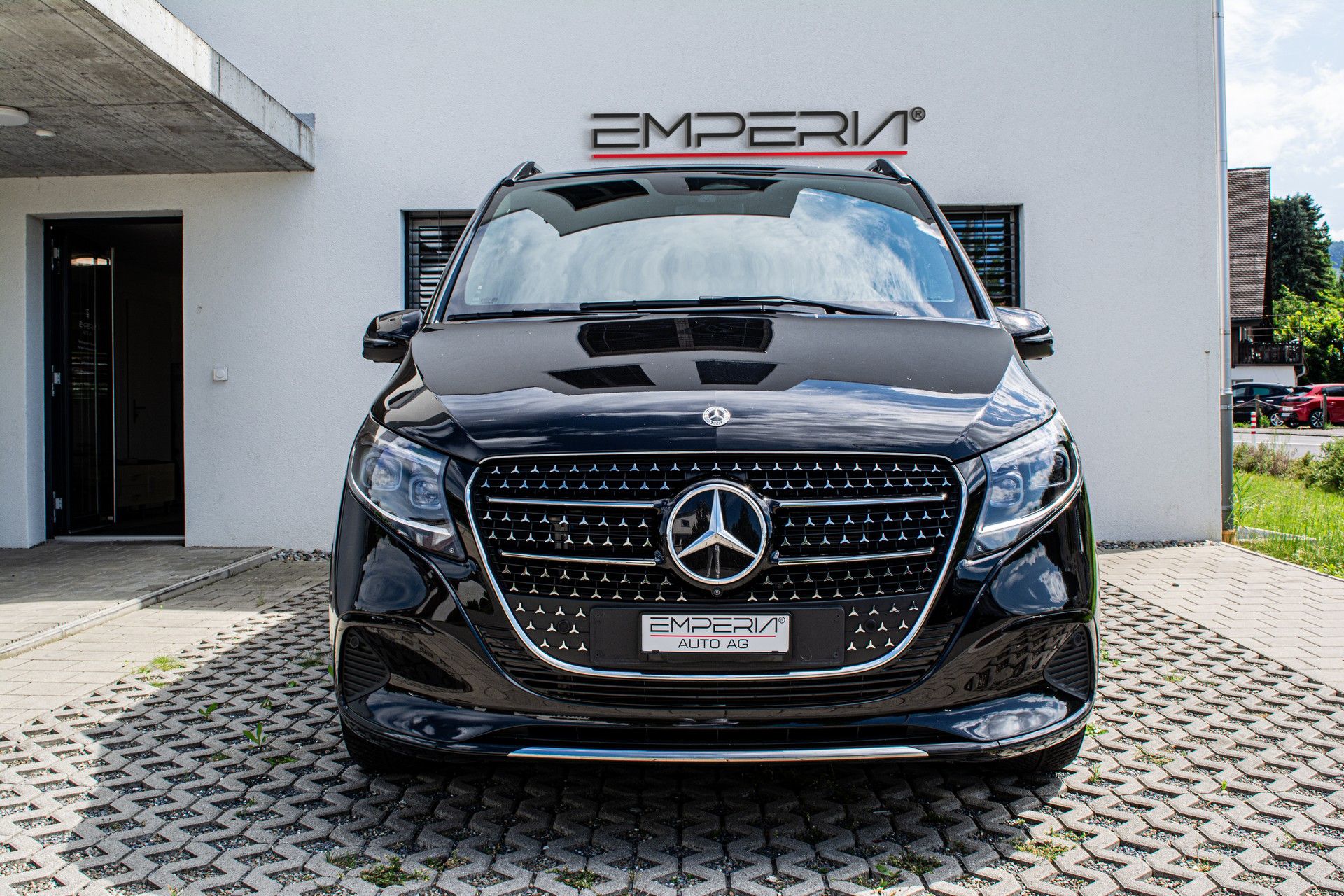 MERCEDES-BENZ V 300 d extralang Avantgarde 4Matic 9G-Tronic-showroom-element-3