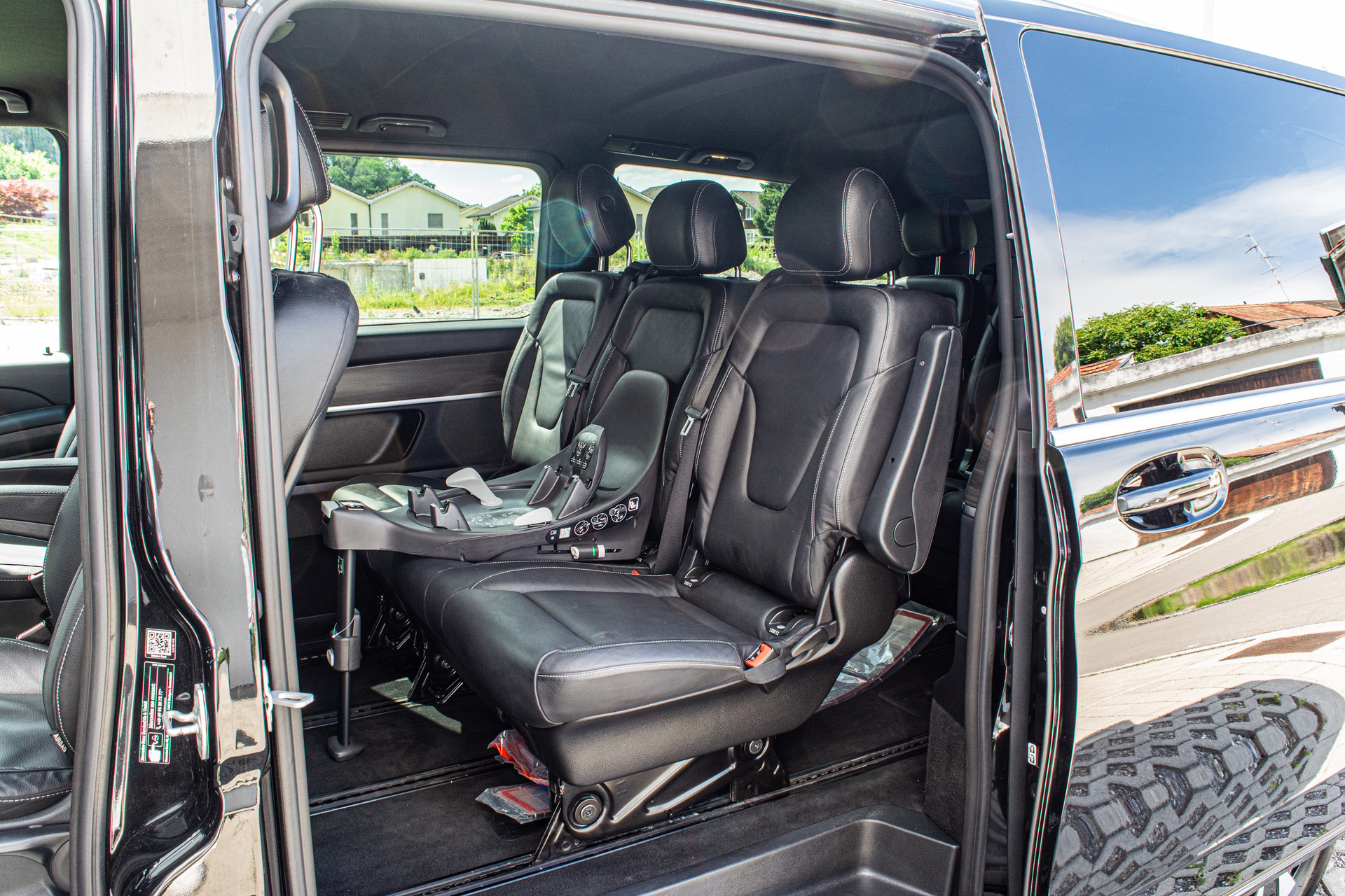 MERCEDES-BENZ V 300 d extralang Avantgarde 4Matic 9G-Tronic-image-19