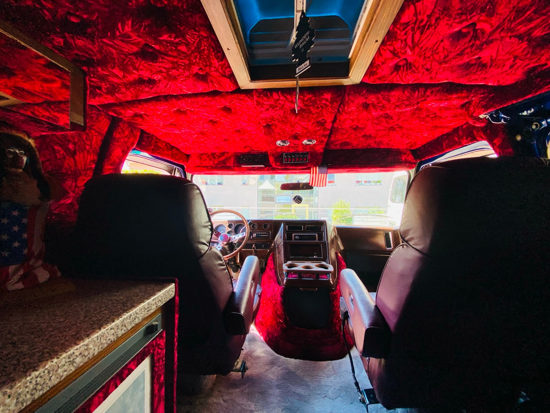 CHEVROLET G-Van-image-10