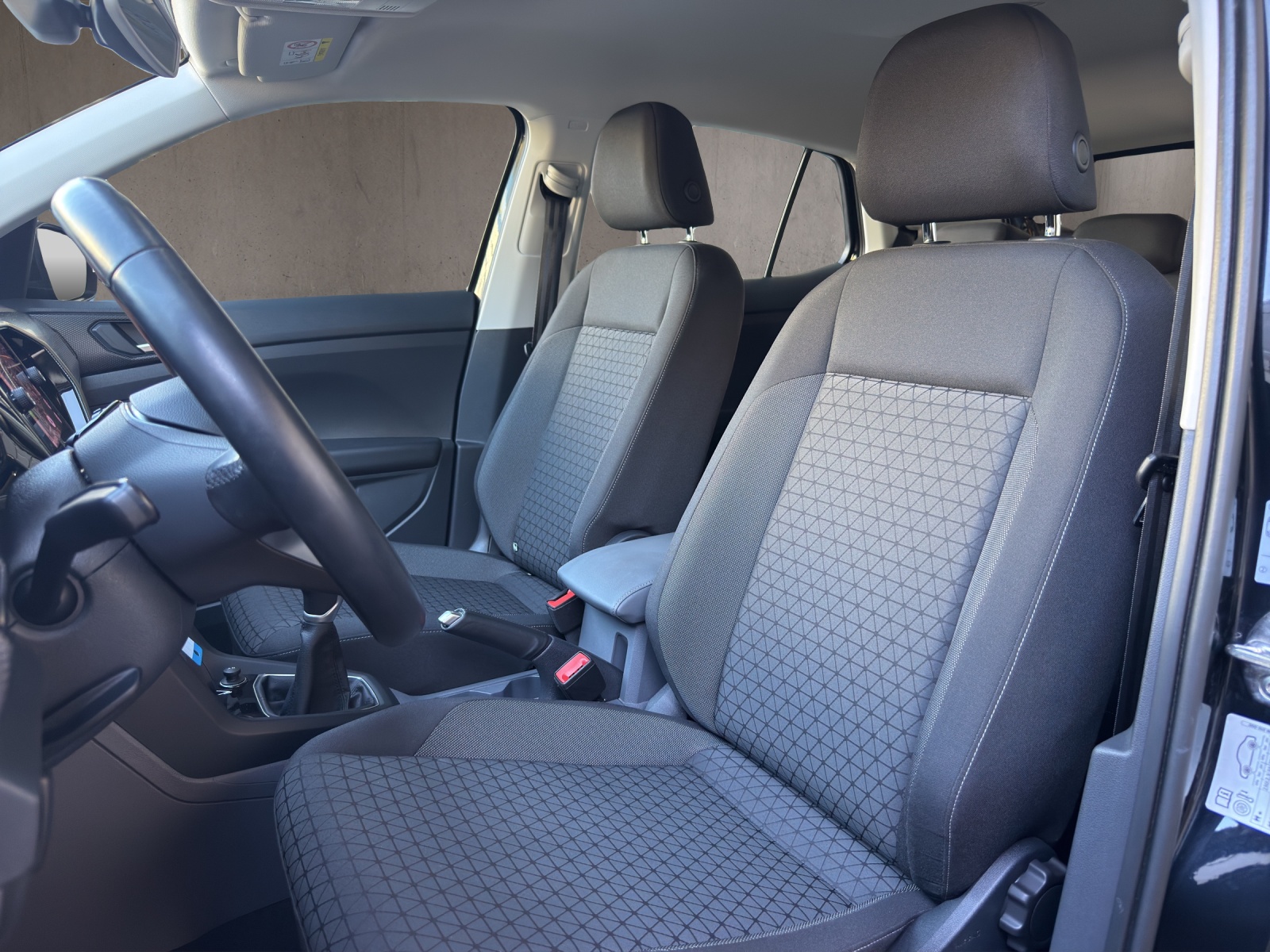 VW T-Cross 1.0 TSI Life R-Line-image-5