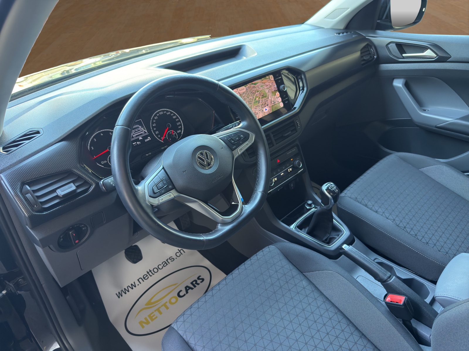 VW T-Cross 1.0 TSI Life R-Line-image-7
