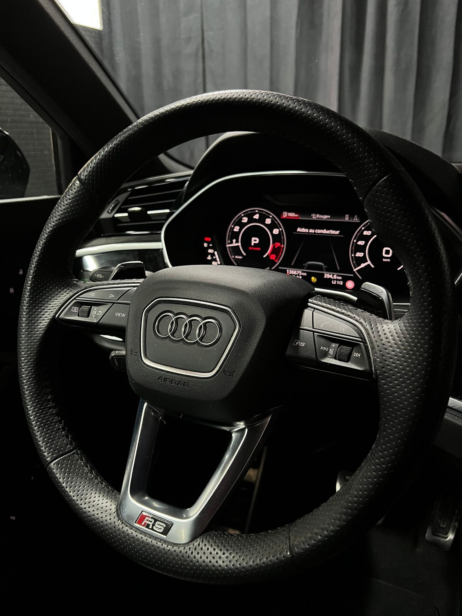 AUDI RS Q3 2.5 TFSI quattro S tronic * CH-Auto * All Black* Panoramadach* SonoS Sound *RS Sitzer * Carbon * Full Option-image-13