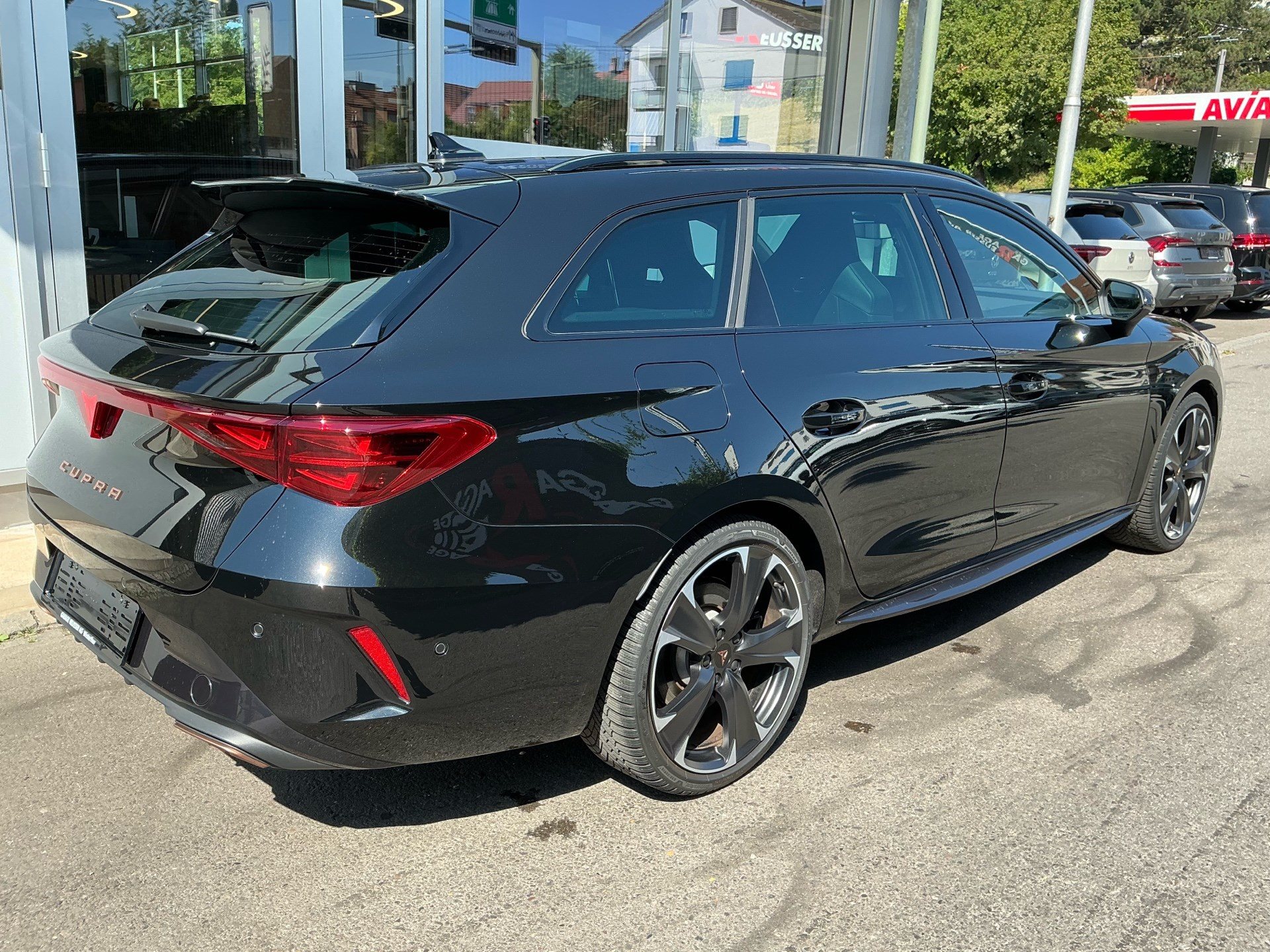 CUPRA Leon Sportstourer 1.5 e-Hybrid 272 PS VZ *** PURE PERFORMANCE PAKET ***-showroom-element-3