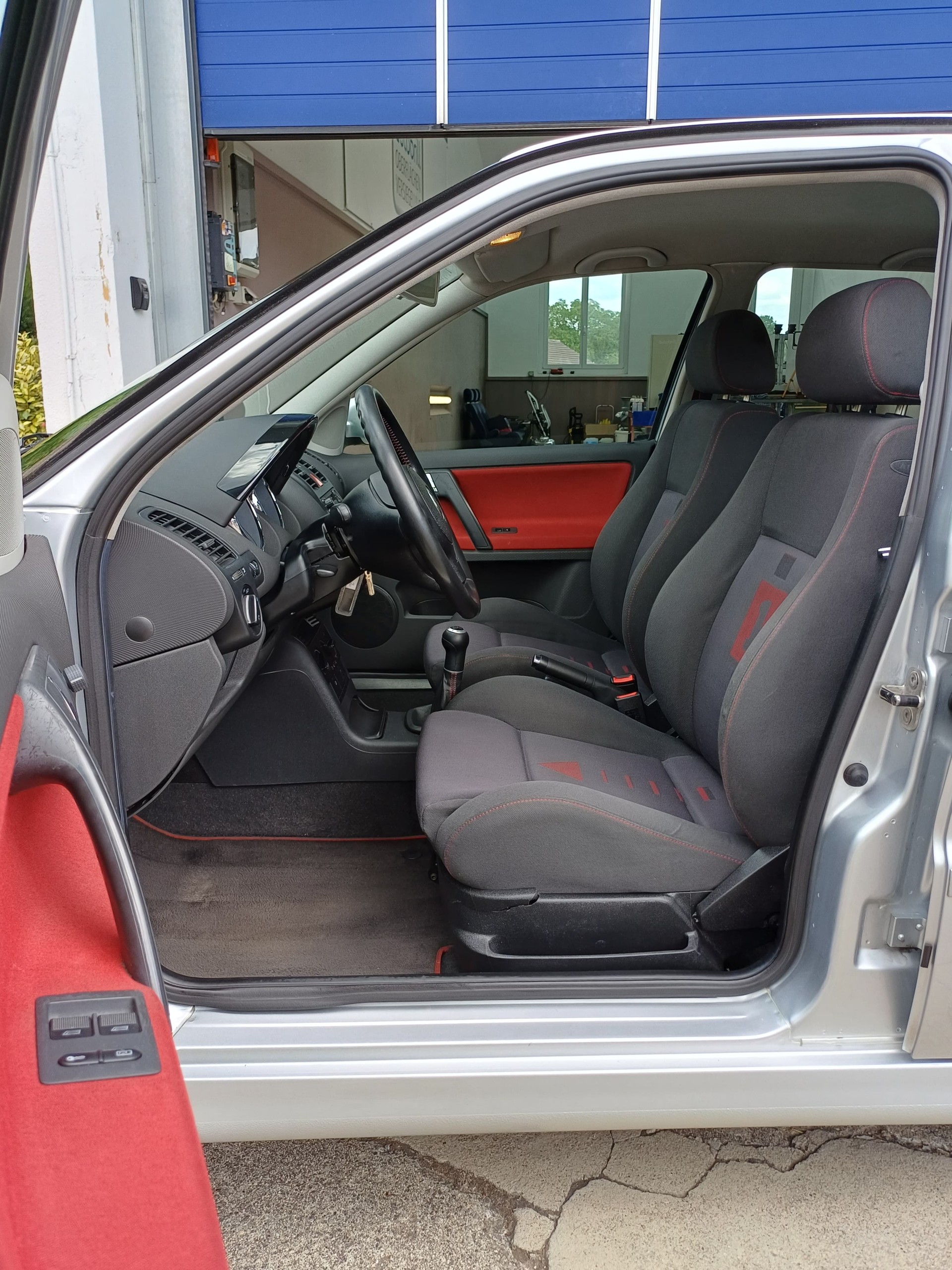 VW Polo 125 GTI-showroom-element-2