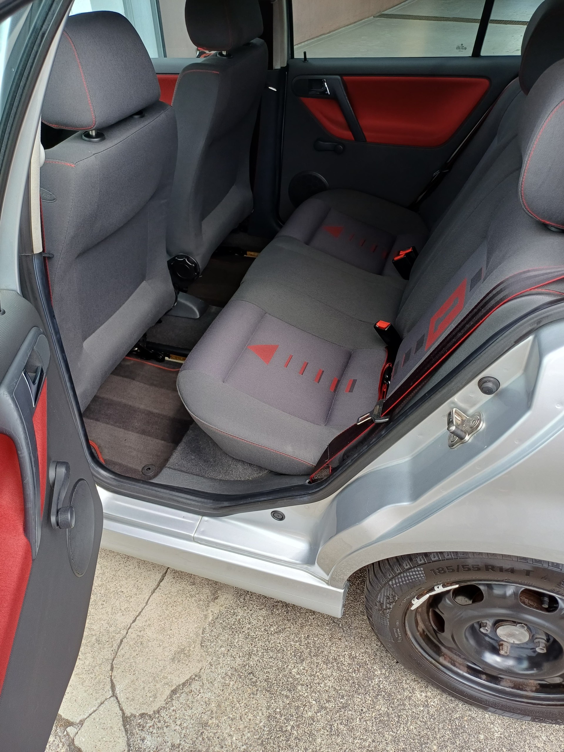VW Polo 125 GTI-showroom-element-3