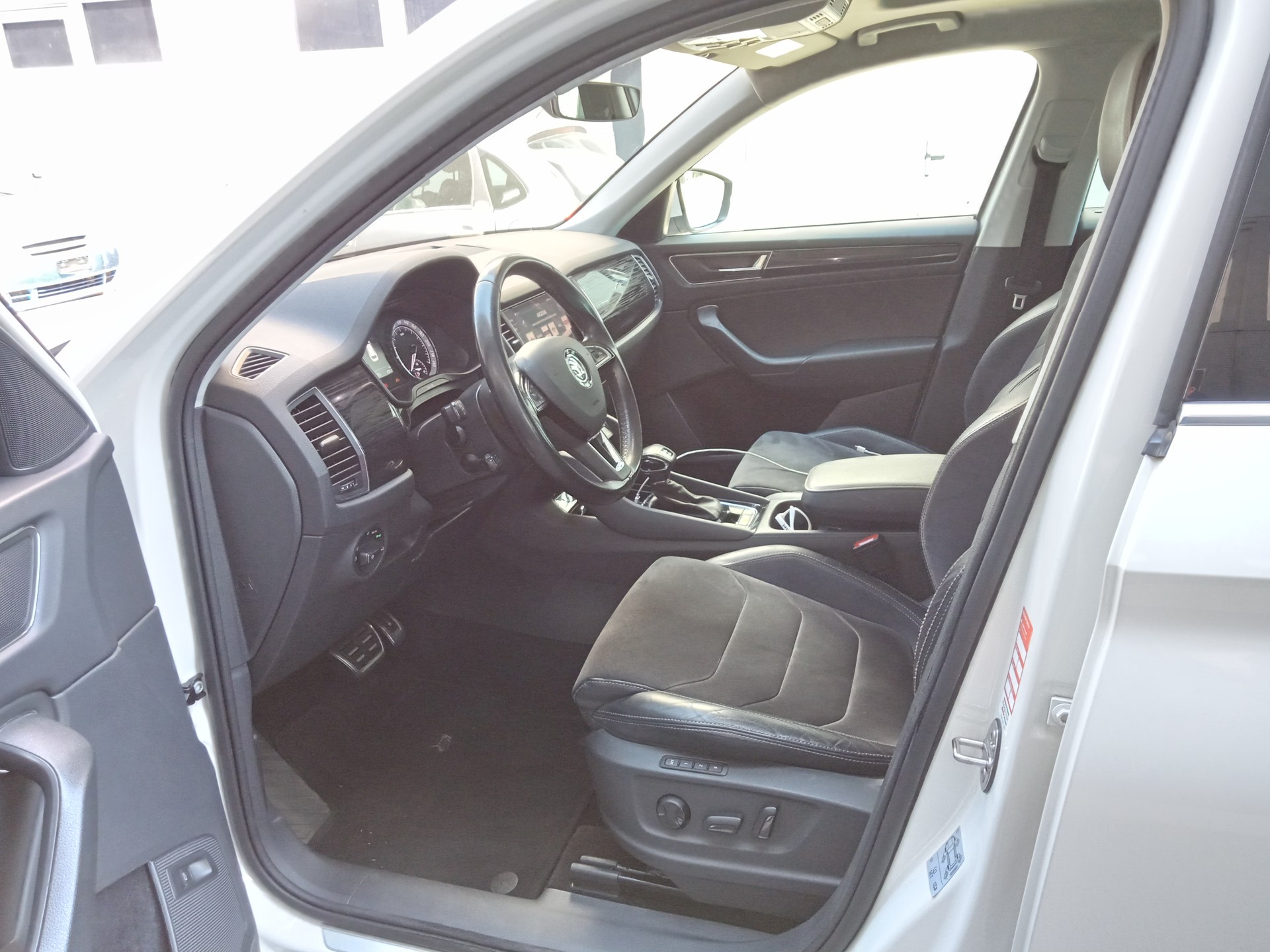 SKODA Kodiaq 2.0 TSI Style DSG 4x4-image-9