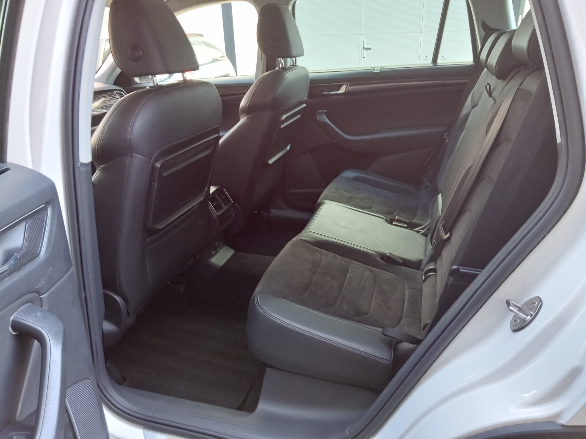 SKODA Kodiaq 2.0 TSI Style DSG 4x4-image-11