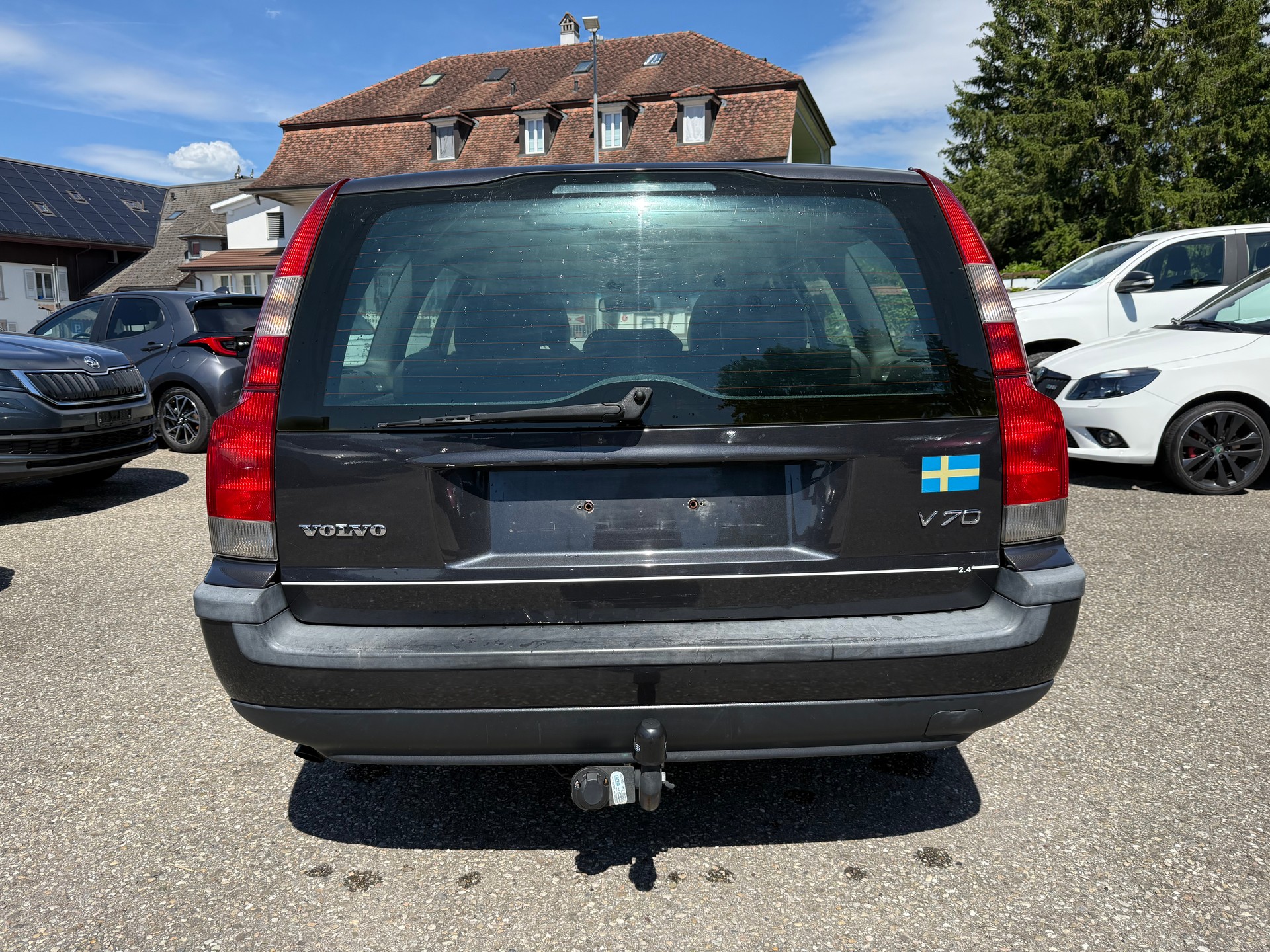 VOLVO V70 2.4-image-5