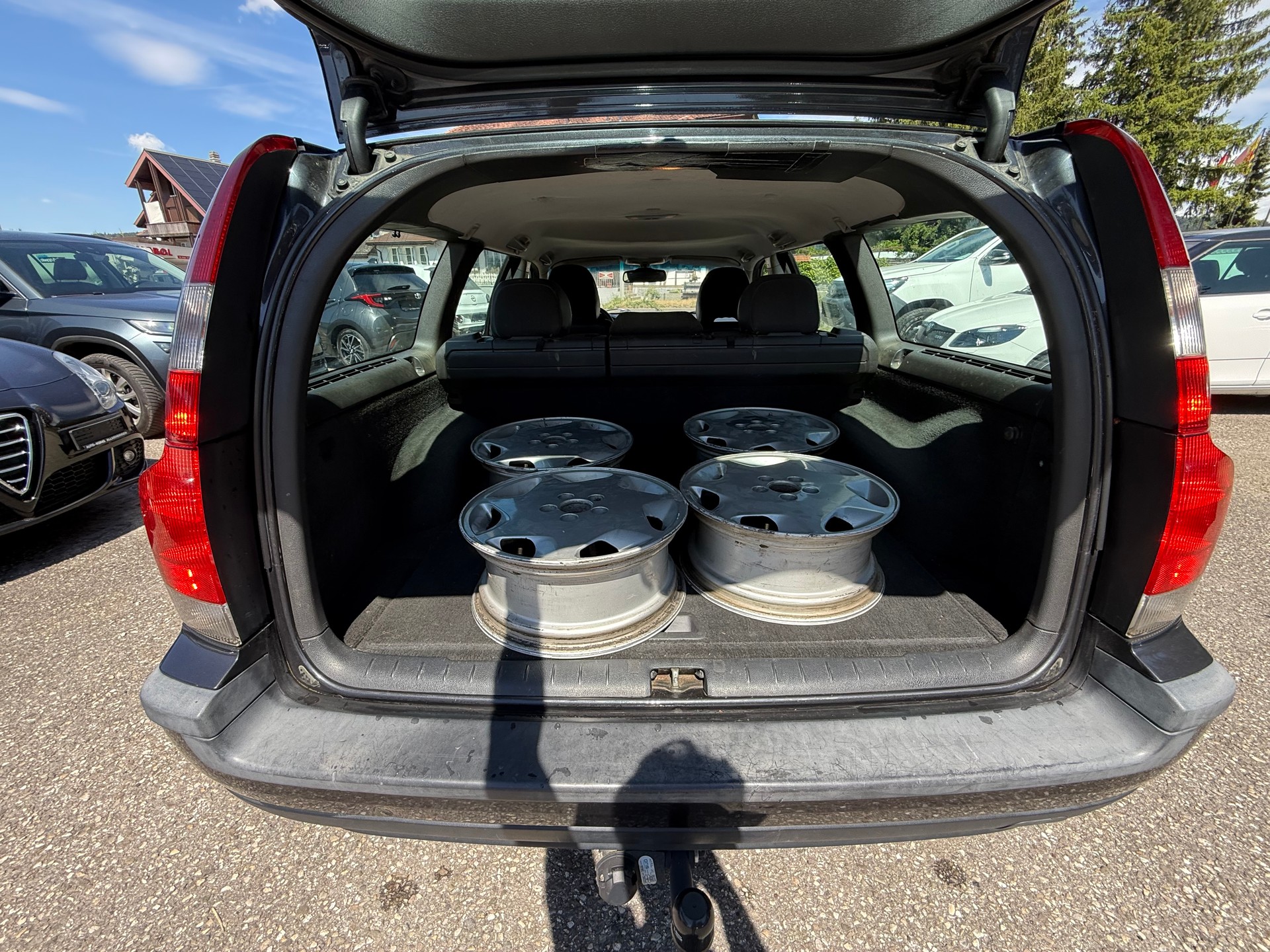 VOLVO V70 2.4-image-13