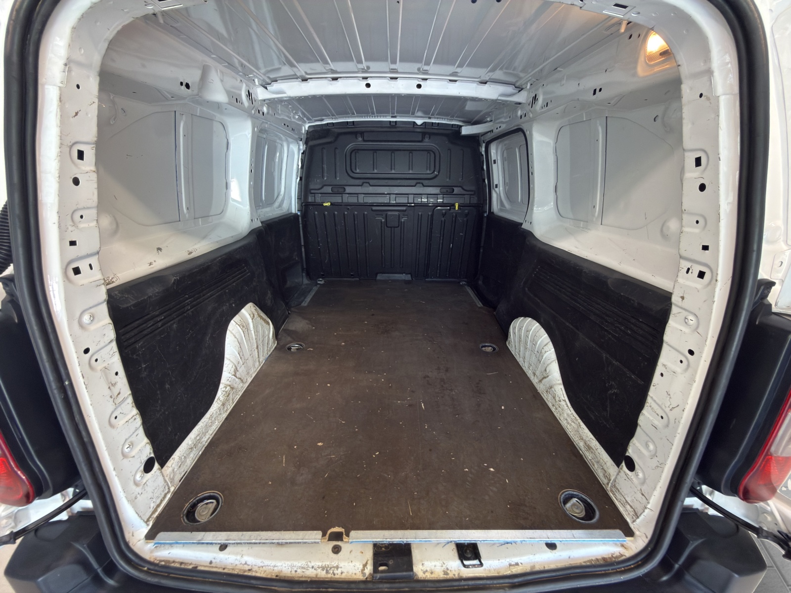 OPEL Combo 1.2 Cargo Essentia start/stop XHL LONG-image-11