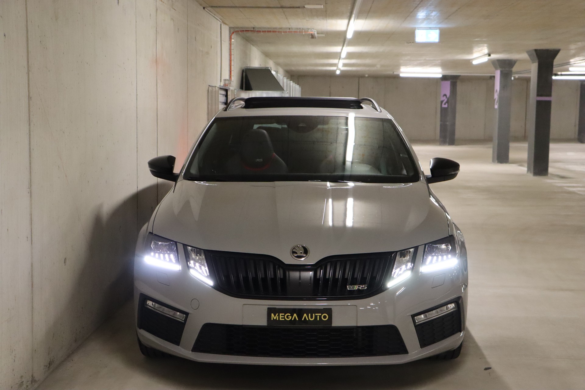 SKODA Octavia Combi 2.0 TSI RS DSG-showroom-element-1