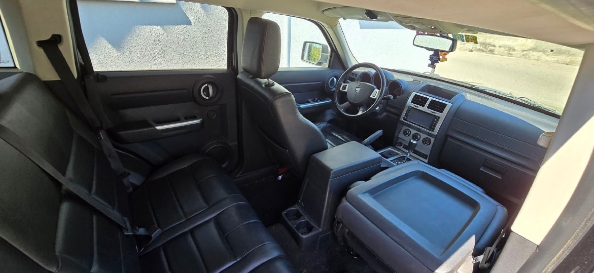 DODGE Nitro 2.8 CRD R/T Automatic-image-11