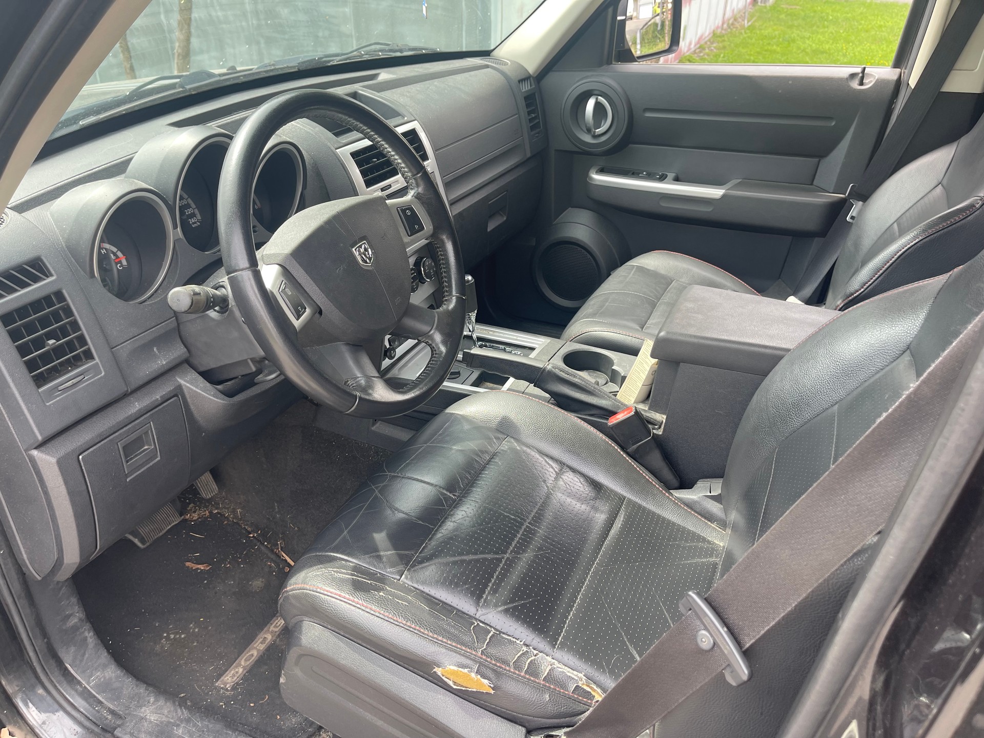 DODGE Nitro 2.8 CRD R/T Automatic-image-8