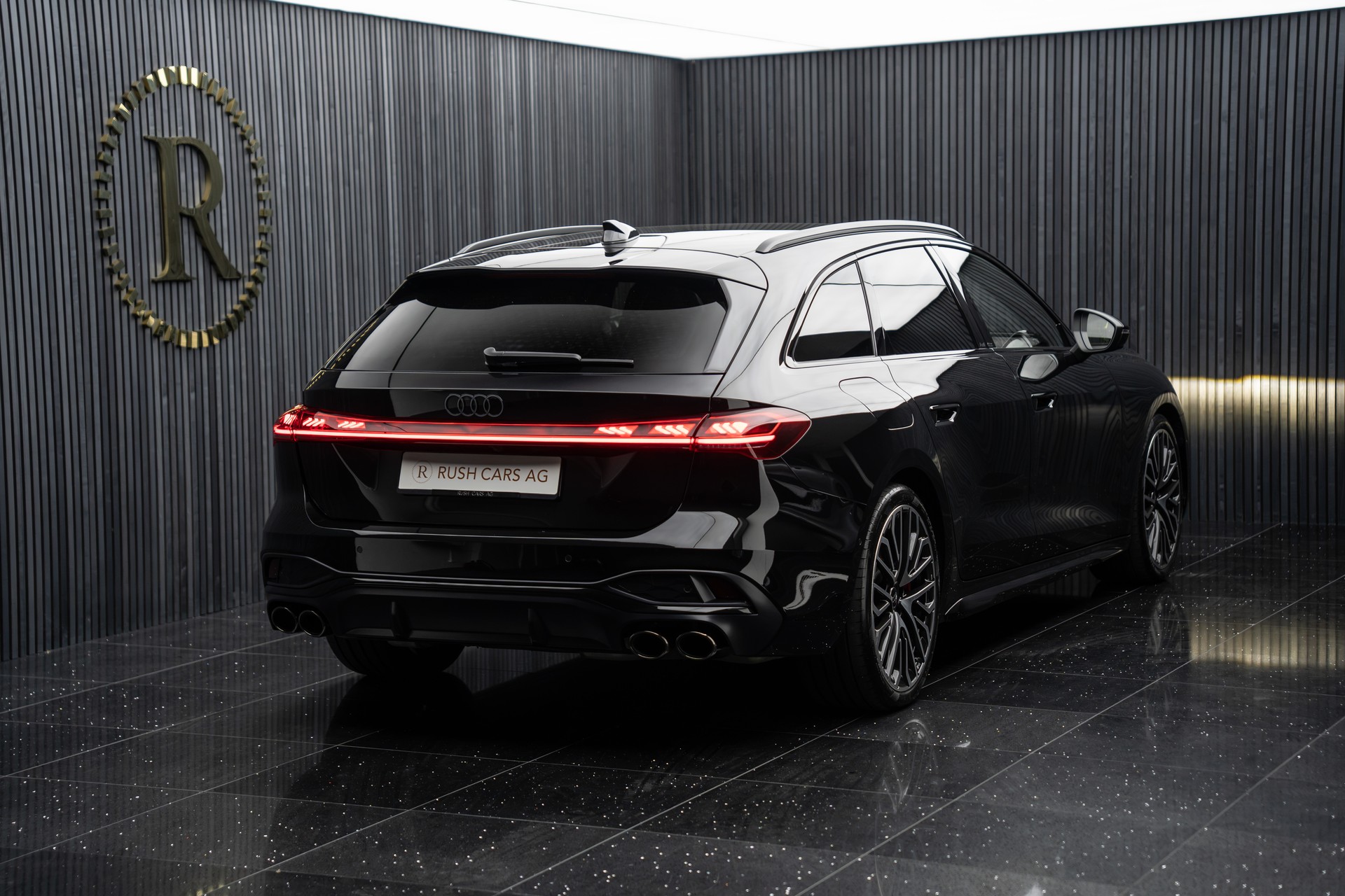 AUDI S5 Avant TFSI quattro S tronic-showroom-element-3