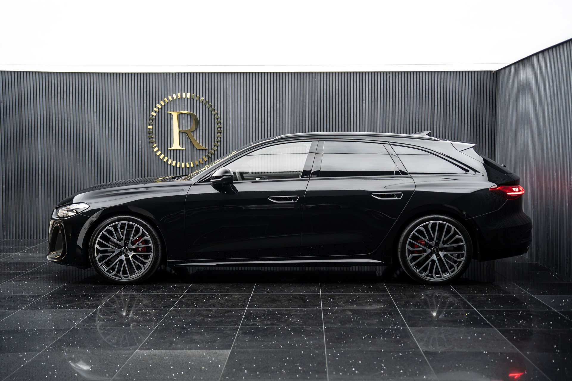 AUDI S5 Avant TFSI quattro S tronic-showroom-element-2