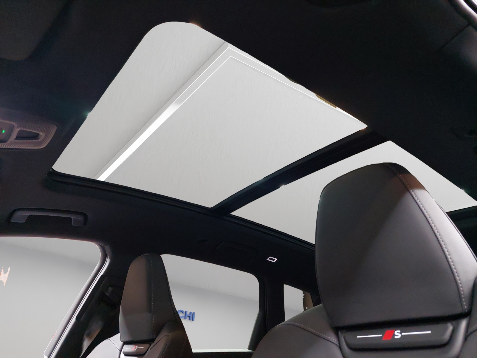 AUDI SQ6 e-tron quattro-image-12