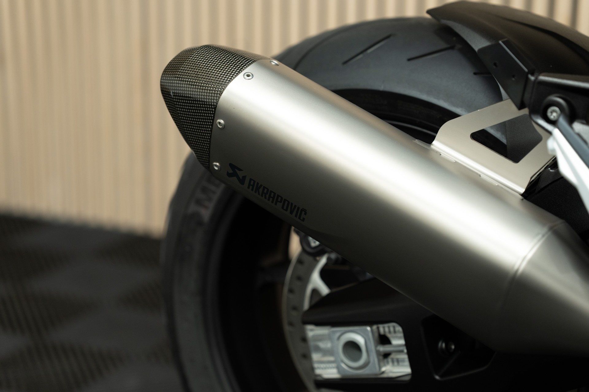 BMW S 1000 XR-image-5