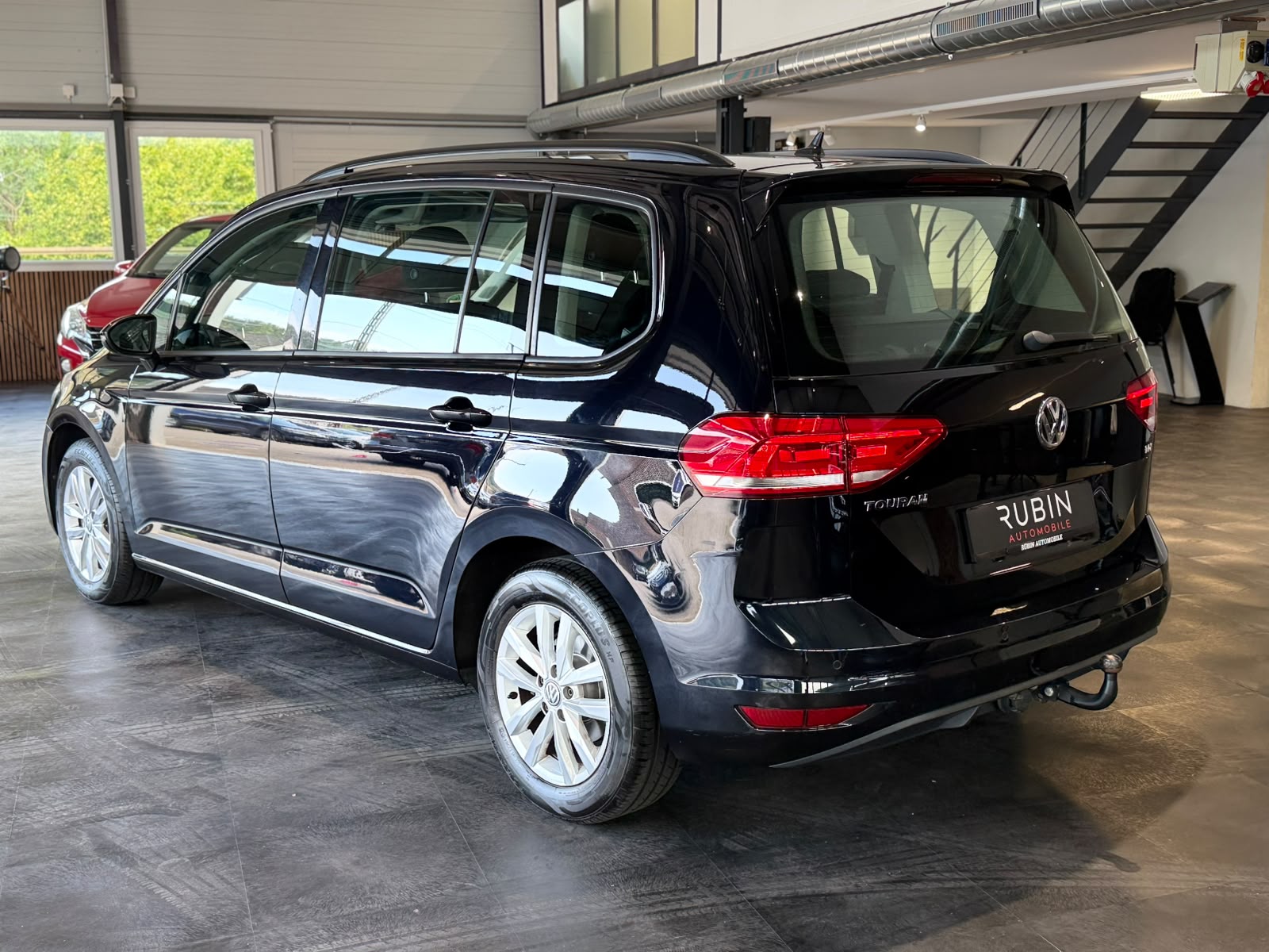 VW Touran 1.6 TDI BlueMotion Technology Trendline-showroom-element-2
