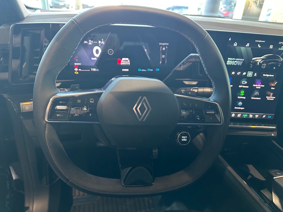 RENAULT Rafale 1.2 E-Tech Plug-in Hybrid 300 4x4 Atelier Alpine-image-17