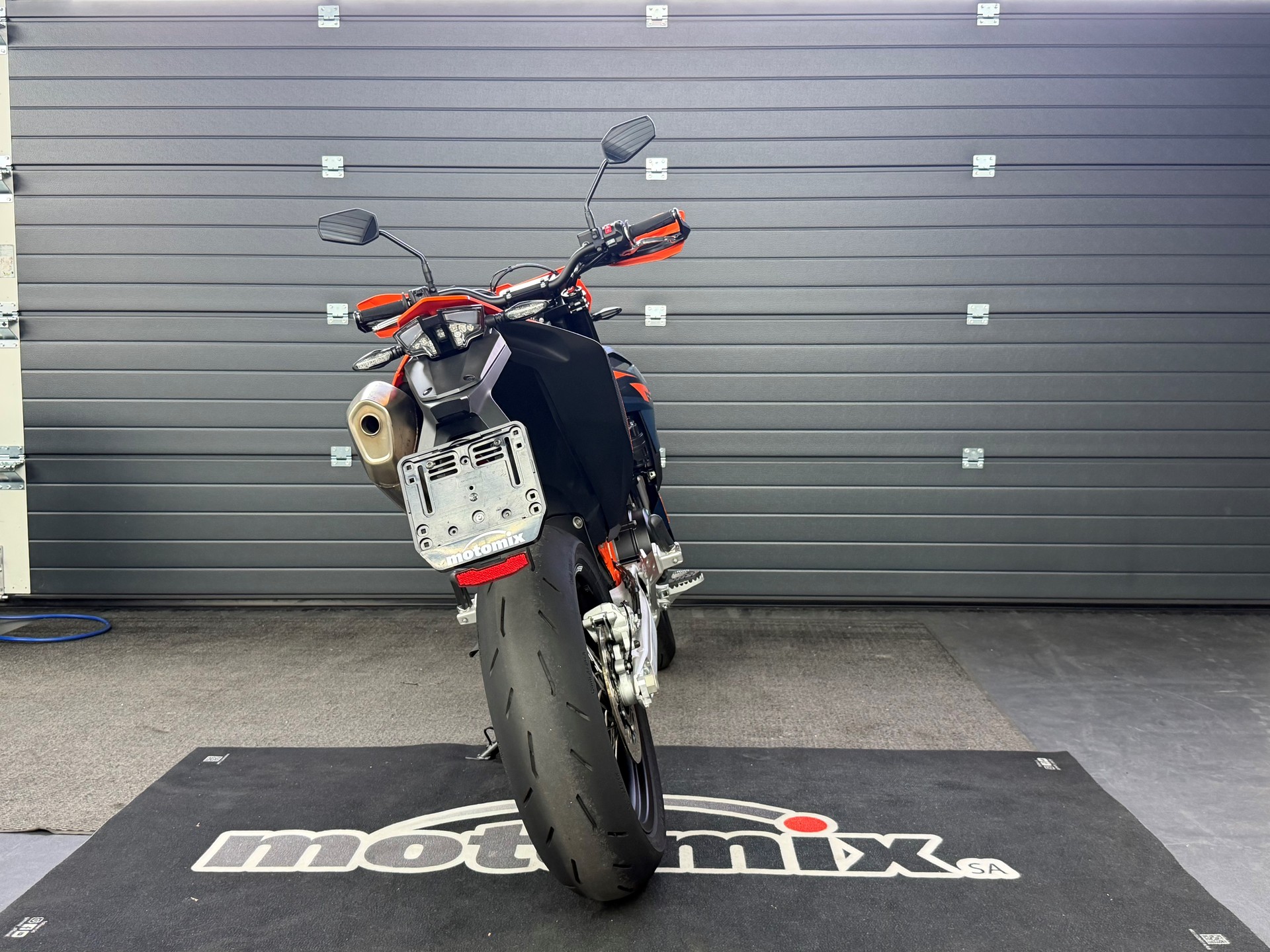 KTM 690 SMC R-image-3